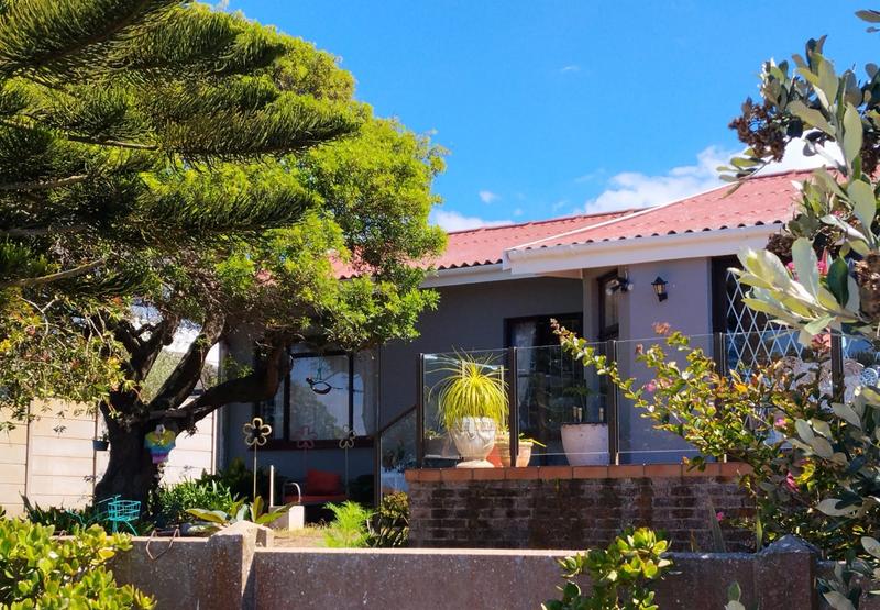 4 Bedroom Property for Sale in Dana Bay Western Cape